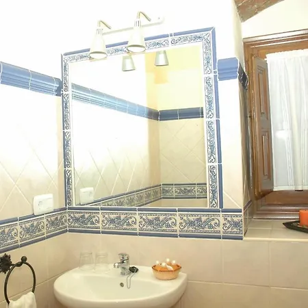 La Casa Grande De Alpandeire